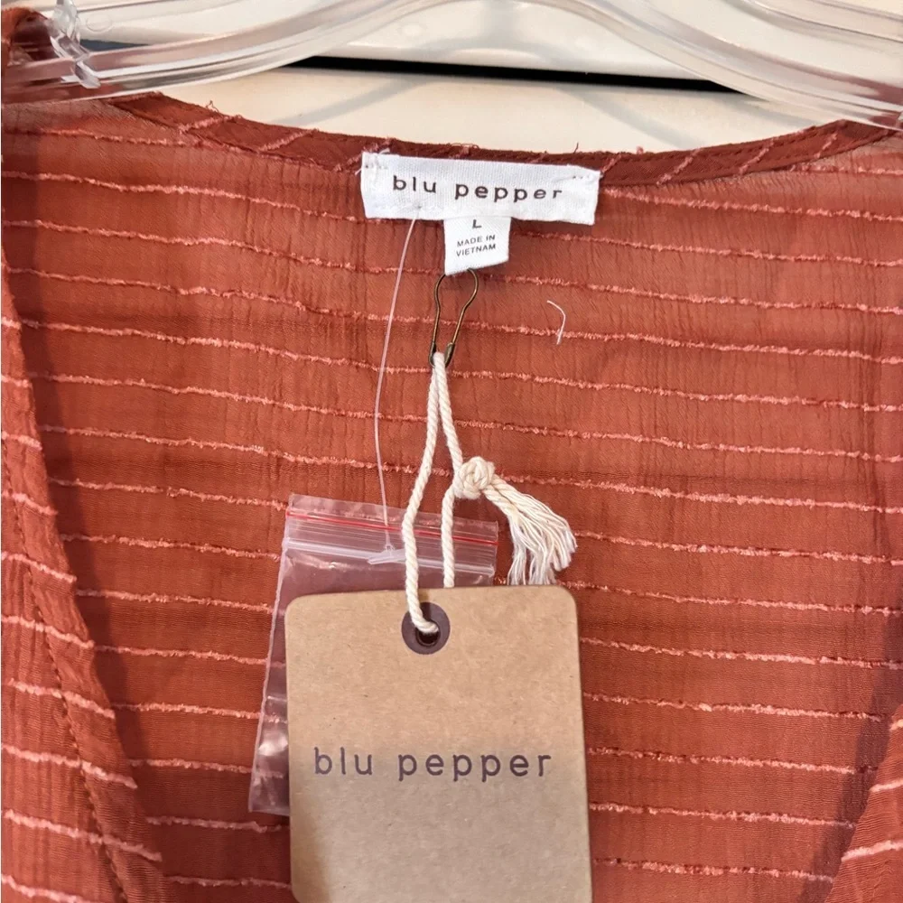 Blu Pepper | Deep Rust Color Button-Up Women's Top | Sz L - Picture 7 of 7